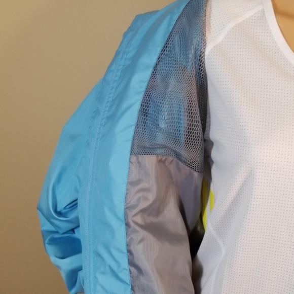 Reebok Light Blue Full Zip Windbreaker. Size M. - Picture 5 of 8